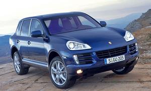 В Тверской области угнали автовоз с четырьмя Porsche Cayenne