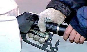 Средняя цена бензина в России выросла до 17,83 руб./л