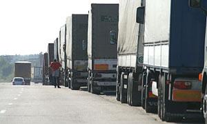 Пересекать границу с Латвией грузовики будут по талонам