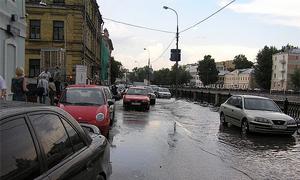 Дорожникам удалось не допустить подтопления улиц Москвы