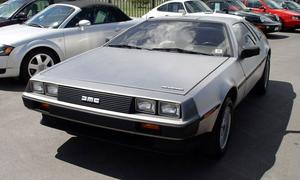 DeLorean DMC-12