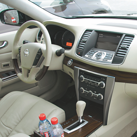 Nissan Teana Inside