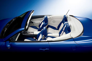 Lexus IS 250C. Interior