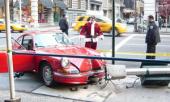 Наутро после рождественской ночи «Санта-Клаус» на Porsche 911 сбил светофор