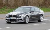 Спортивный BMW M5 снимает камуфляж