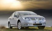 В РФ начались продажи Toyota Avensis с 1,6-литровым мотором