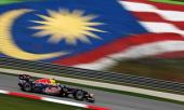 Марк Уэббер (Red Bull) лидирует в Малайзии