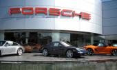 Чистая прибыль холдинга Porsche Automobil упала в 6 раз