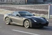 Ferrari проводит испытания новой начальной модели